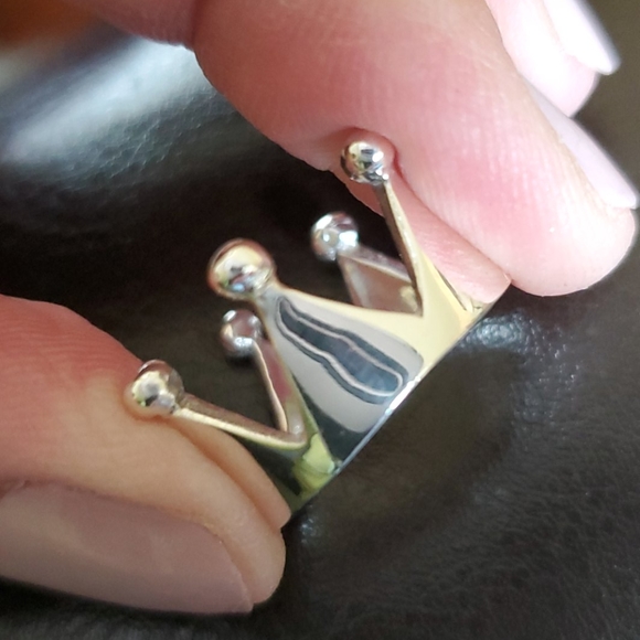 Sterling silver 925 queen's crown ring. Size 7. - Picture 4 of 8